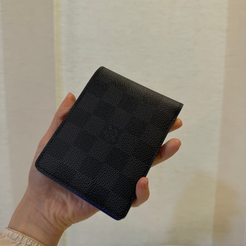 LV 黑灰格內藍色對開短夾N60302-4