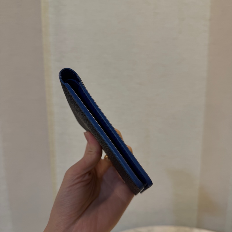 LV 黑灰格內藍色對開短夾N60302-5