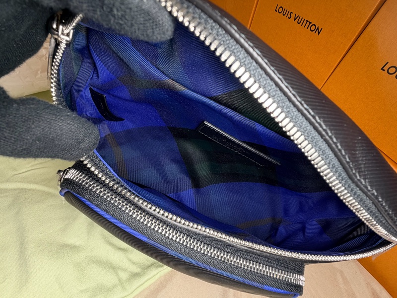 🎁全新盒裝 2025新款 Burberry 巴寶莉 戰馬皮革腰包/胸包-3