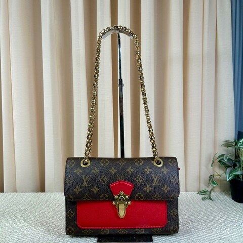 LV路易威登維多利亞鏈條包 老花拼紅色牛皮 金色滾珠鏈條 經典款 可單肩斜挎 容量實用 日常百搭