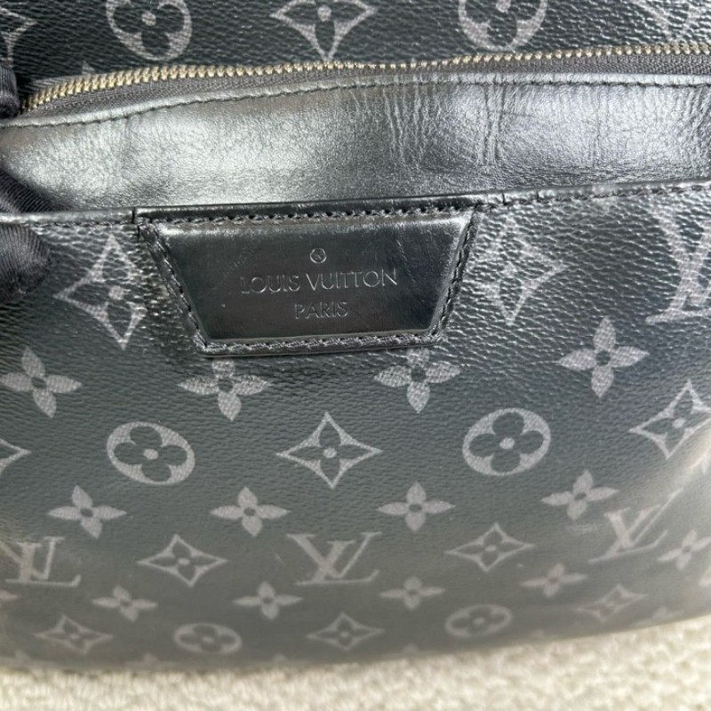 ZZZ LV路易威登 Discovery阿波羅黑花雙肩包 男女同款 萬年不過時 通勤休閒皆可 容量大 超實用-16