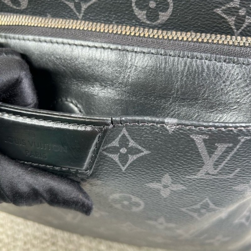 ZZZ LV路易威登 Discovery阿波羅黑花雙肩包 男女同款 萬年不過時 通勤休閒皆可 容量大 超實用-18