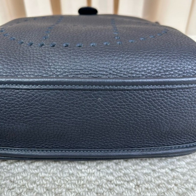 ZZZ HERMES愛馬仕黑銀伊芙琳單肩斜挎包 W刻 有肩帶 容量實用-8