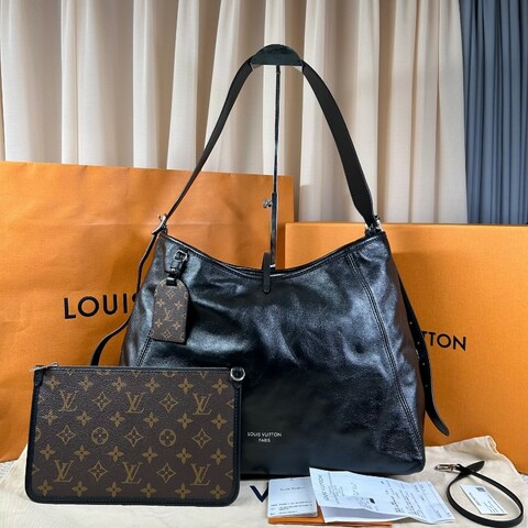 ghh bj ZZZ LV路易威登 carryall cargo黑武士單肩斜挎包 有子包 超颯超大容量 軟塌塌的小羊皮剛好鬆弛感拉滿 酷girl的夢中情包 簡約大氣高級感