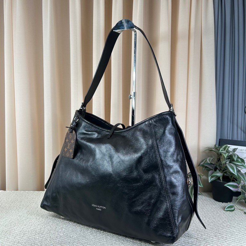 ghh bj ZZZ LV路易威登 carryall cargo黑武士單肩斜挎包 有子包 超颯超大容量 軟塌塌的小羊皮剛好鬆弛感拉滿 酷girl的夢中情包 簡約大氣高級感-3