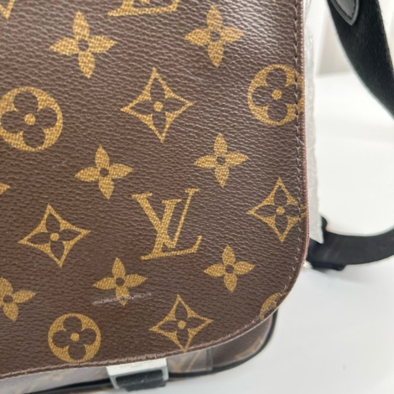 LV路易威登 劍橋系列男士包單肩斜挎郵差包 包身是經典的LV印花圖案 容量大可放文件筆記本電腦 肩帶可調節-15