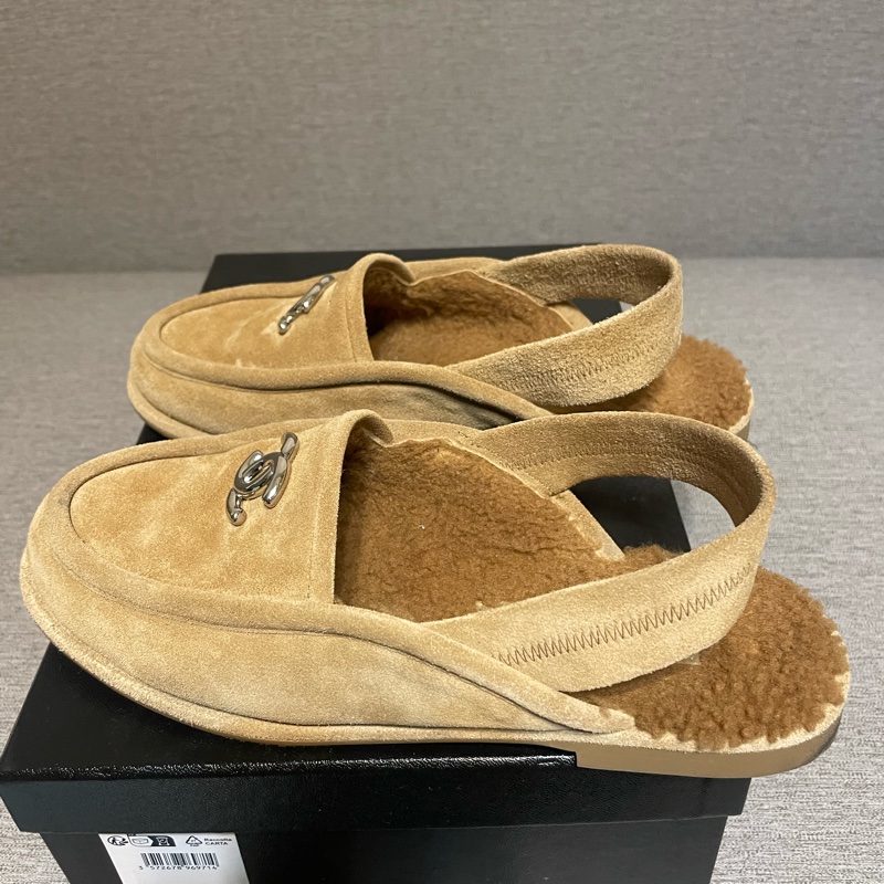 香奈兒駝色毛絨拖鞋36.5號-1