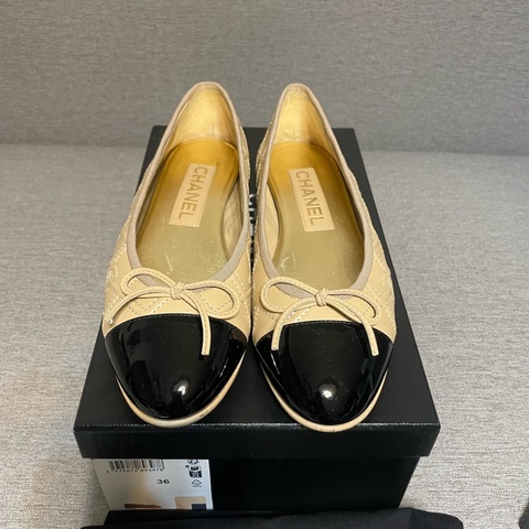 香奈兒奶茶色平底娃娃鞋36號