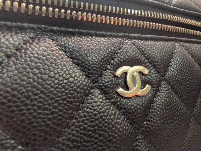 Chanel 全新 LP飯盒包 黑淡金 魚子醬牛皮 全新閑置小C釦-3