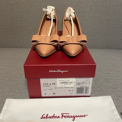 ferragamo裸色平底鞋5號