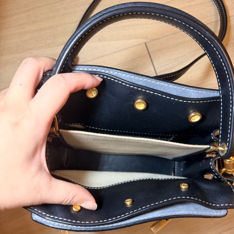 Tory Burch 棕色斜背包包(兩條肩背帶)-10