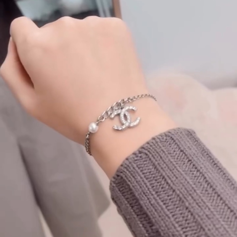 Chanel 21a 銀色雙c水鑽手鏈-6