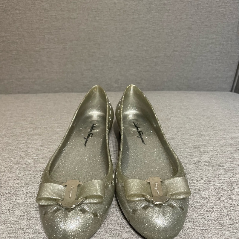 ferragamo銀色交鞋平底鞋6號-0