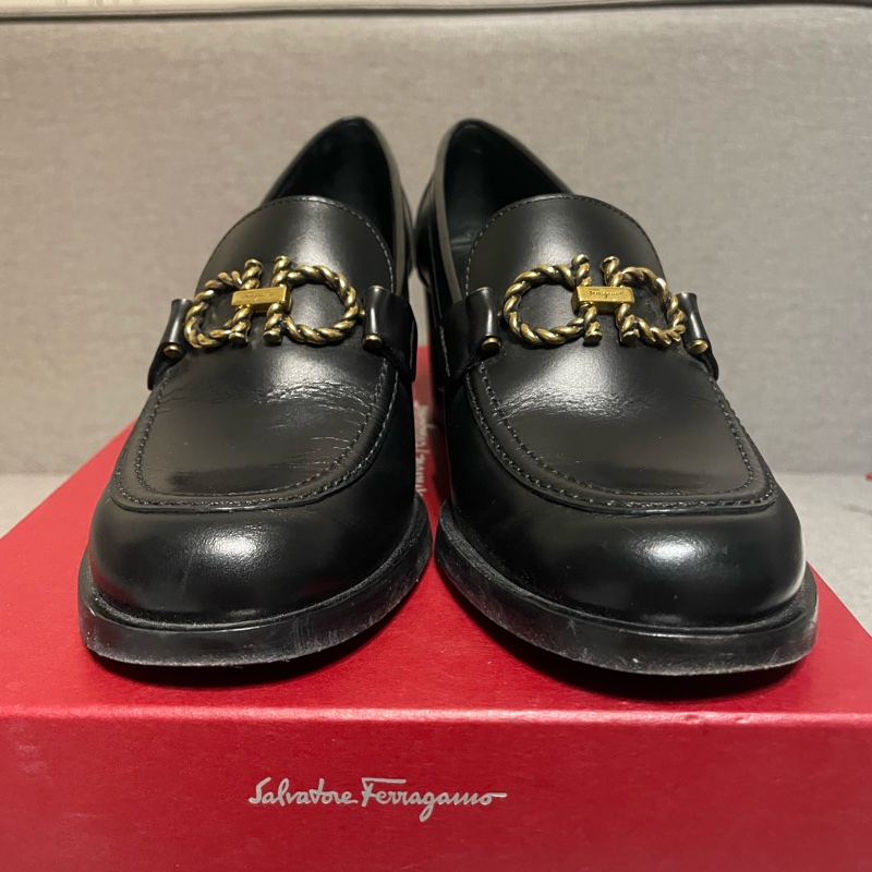 ferragamo黑色福樂鞋5.5號-5