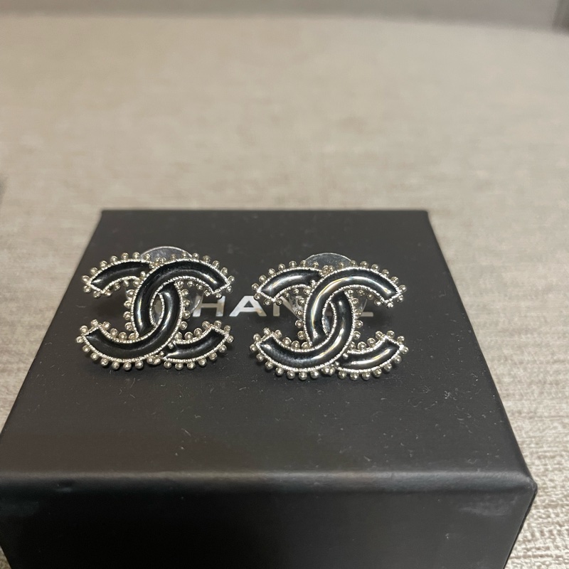 香奈兒雙C黑色耳環-2