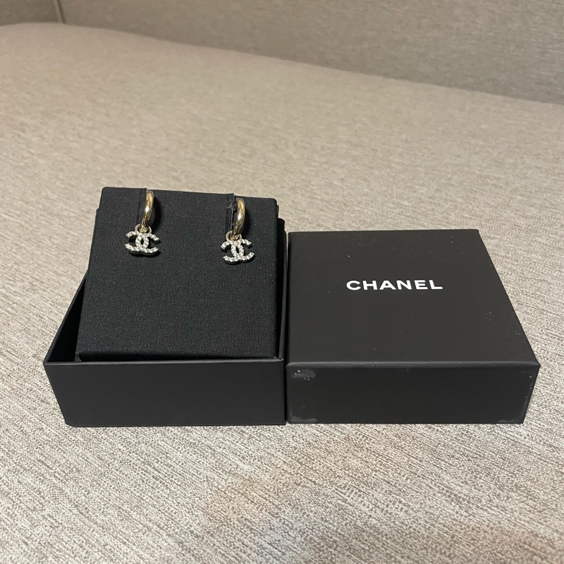 香奈兒雙扣耳環-0