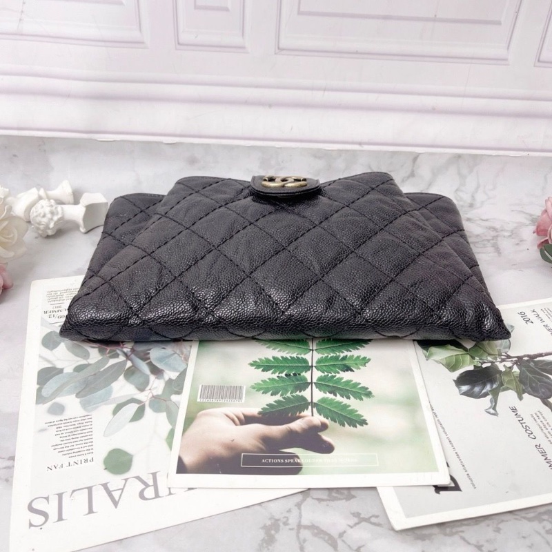 Chanel 黑色荔枝皮復古金扣菱格紋手拿包28×16 98新配件塵袋保卡-2