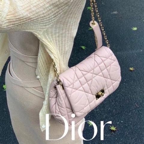 DIOR粉紫色金扣肩背斜背包雲朵包30*18*9 98新配件塵袋