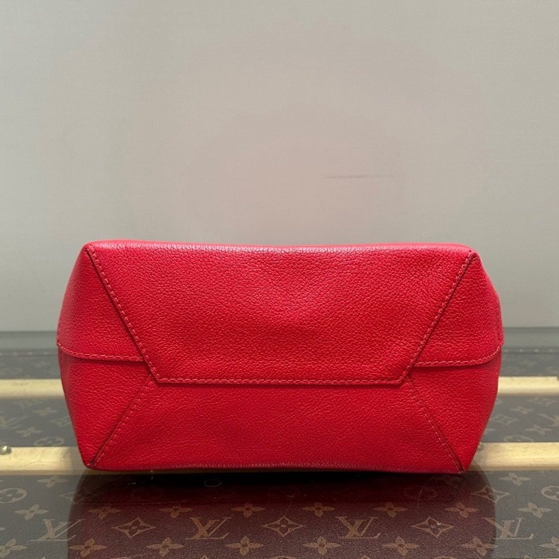LV Lock me紅色銀扣後背包21*29*13 98新配件塵袋-4