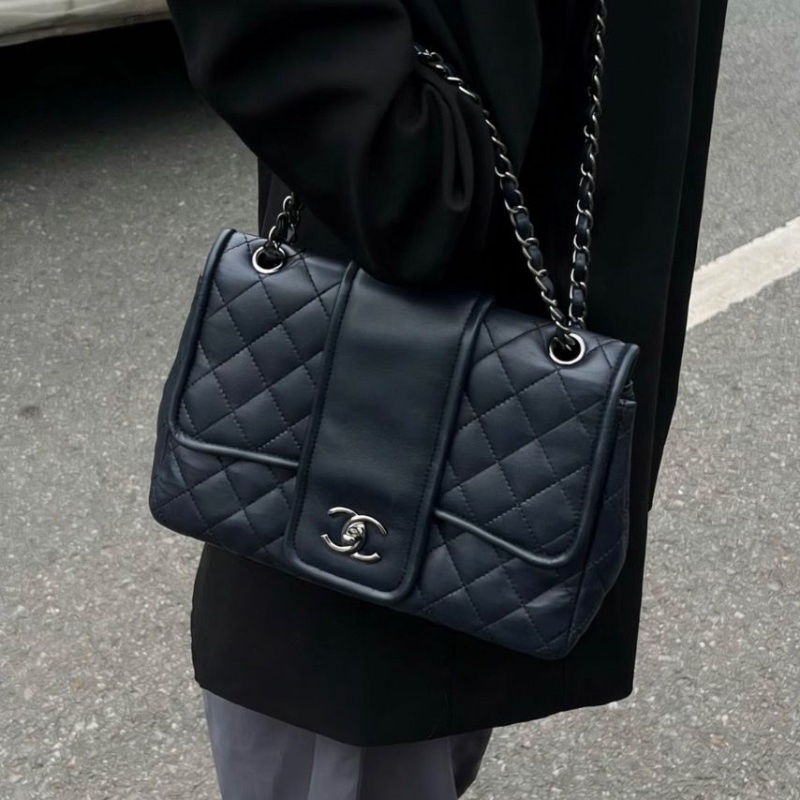 CHANEL 黑銀季節款cf 羊皮 鏈條包 20.5*30.5*8.5 98新配件保卡塵袋-0