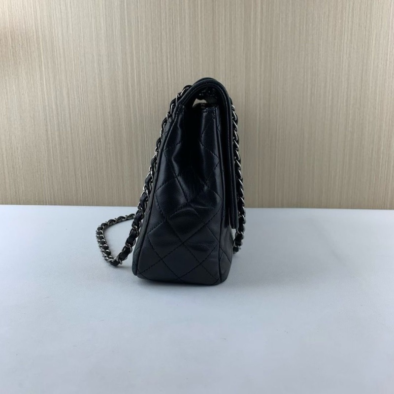 CHANEL 黑銀季節款cf 羊皮 鏈條包 20.5*30.5*8.5 98新配件保卡塵袋-4