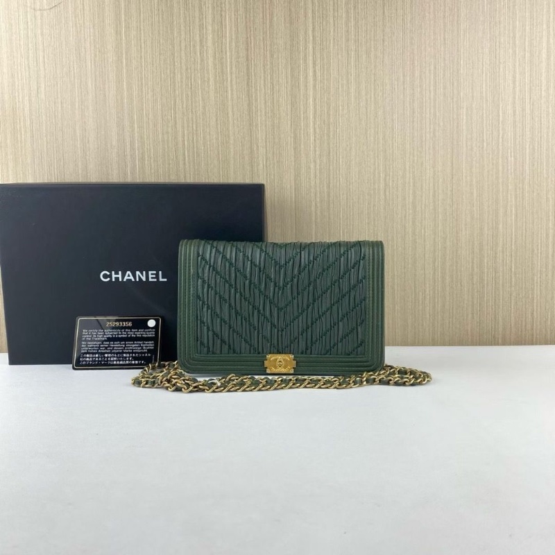 Chanel 發財woc綠色限量款 19*12*3.5 98新配件盒子保卡塵袋-1