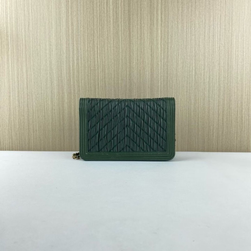 Chanel 發財woc綠色限量款 19*12*3.5 98新配件盒子保卡塵袋-2