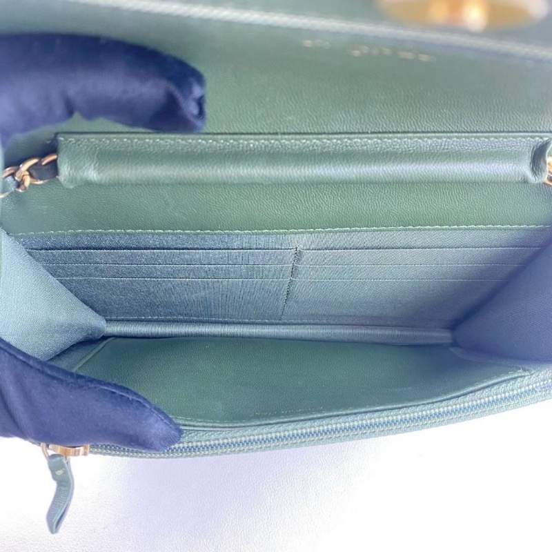 Chanel 發財woc綠色限量款 19*12*3.5 98新配件盒子保卡塵袋-6