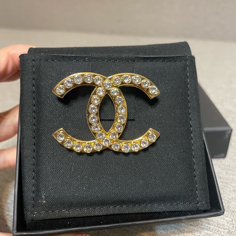香奈兒金色胸針-1