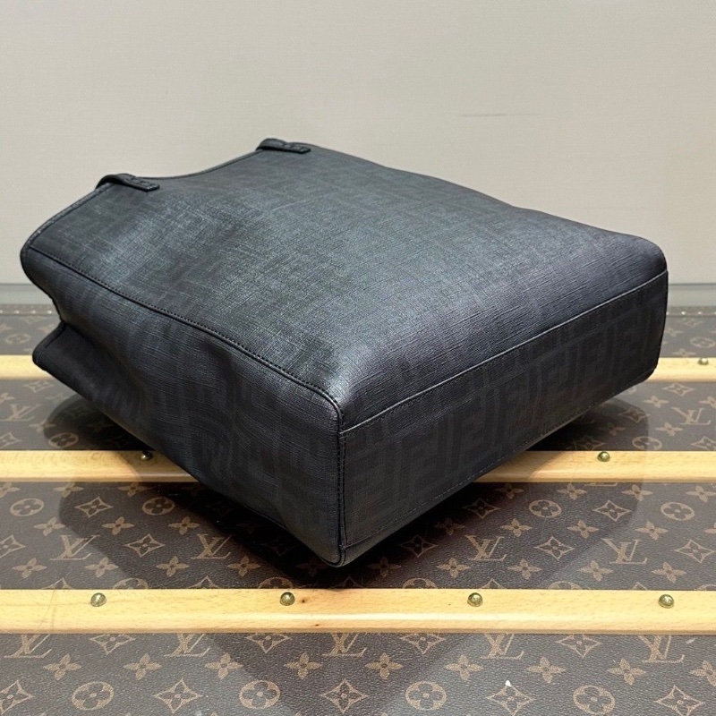 FENDI 黑色雙F紋老花手提腋下托特包30*31*10 98新配件塵袋-2