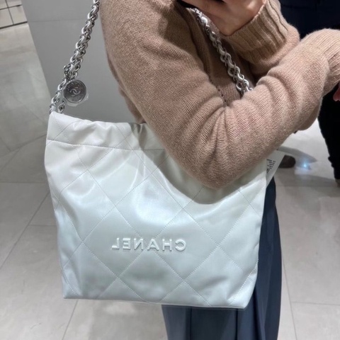 Chanel漸變珠光白22bag小號芯片款 白灰漸變 牛皮 30*30*9 98新配件塵袋盒子