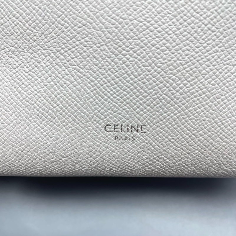 97新 celine賽琳新標鯰魚nano全皮白色20*20*10cm/-8