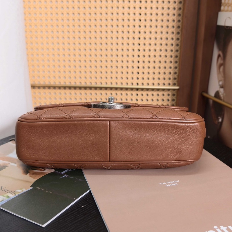 CHANEL 愛丁堡系列棕色銀扣肩背斜背包口蓋包26*14*6 98新配件塵袋-4