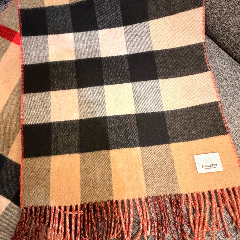 BURBERRY雙面大格紋圍巾-3