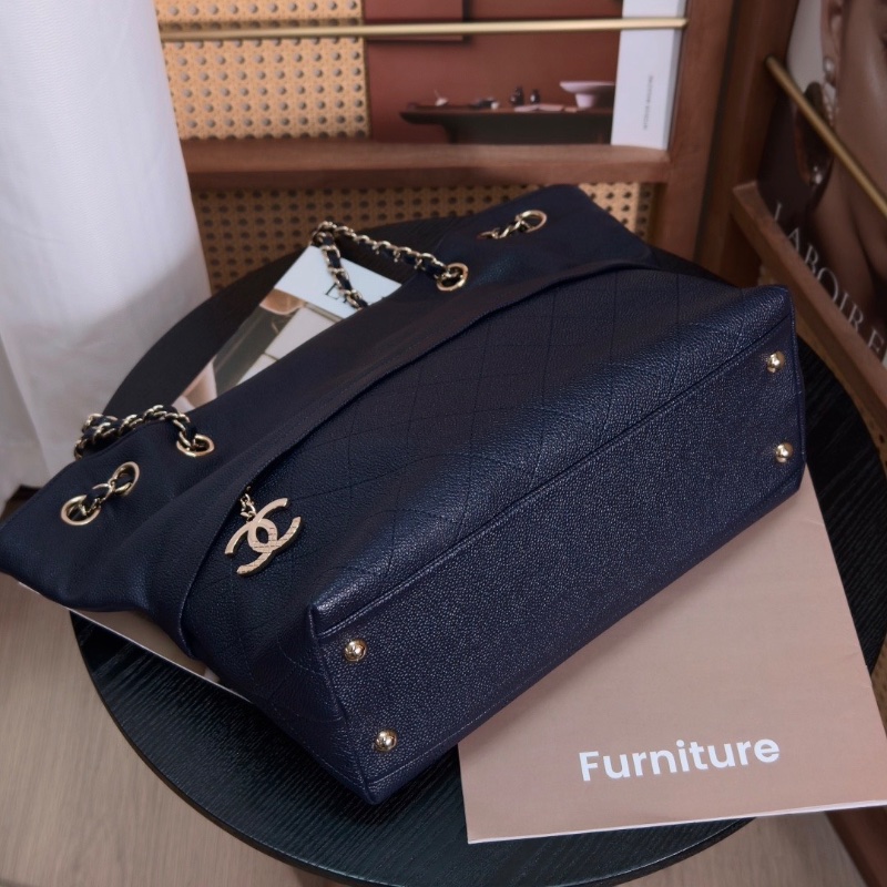 CHANEL 藏藍色金扣荔枝牛皮肩背斜背水桶托特包29*24*13 98新配件塵袋 保卡-5