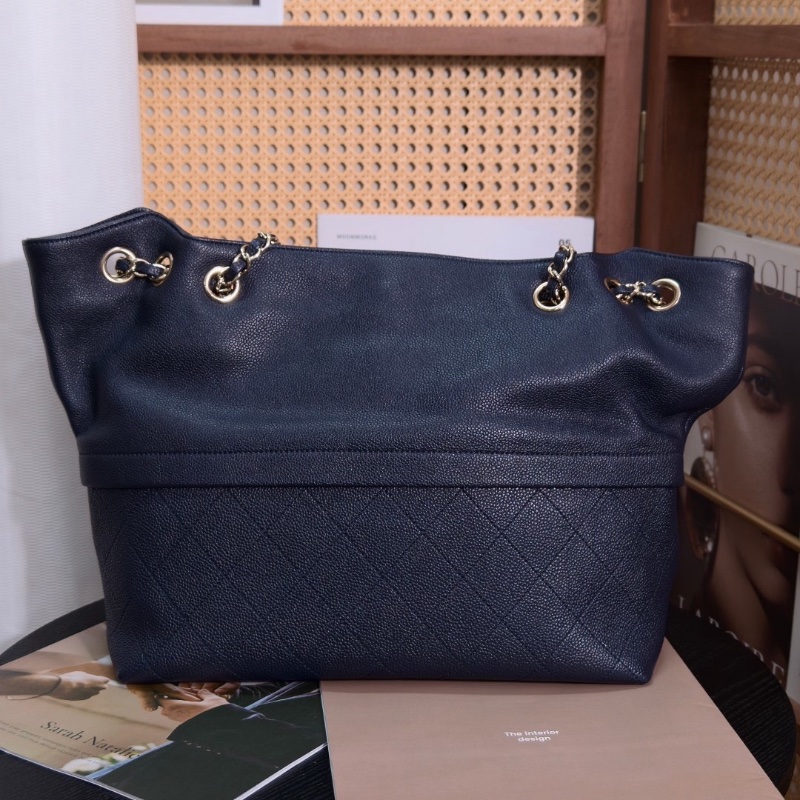 CHANEL 藏藍色金扣荔枝牛皮肩背斜背水桶托特包29*24*13 98新配件塵袋 保卡-6