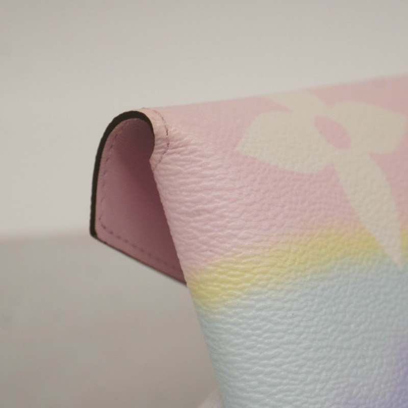 路易威登 LV Escale Kirigami Pochette M69119 多色女士手袋-5