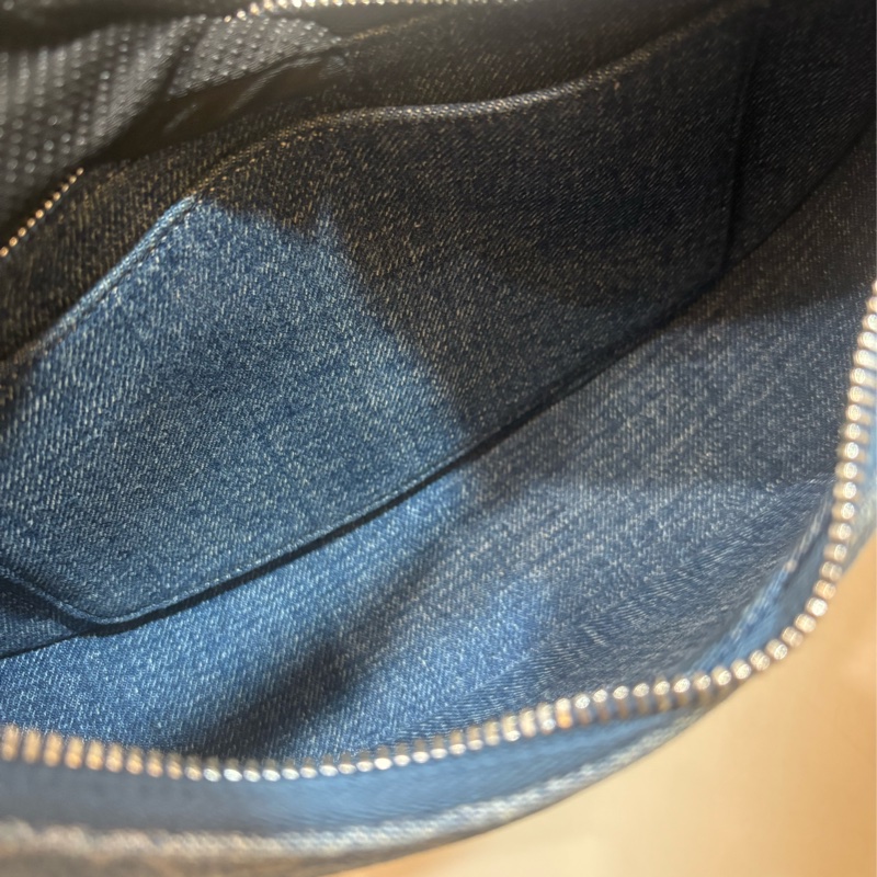 Celine 牛仔丹寧腋下包-6