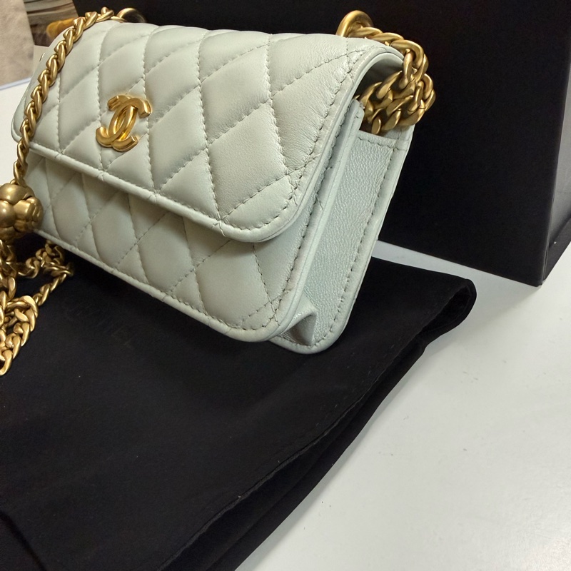 Chanel 山茶花17 cm mini手機包/肩背包 山茶花金色可調節扣-1