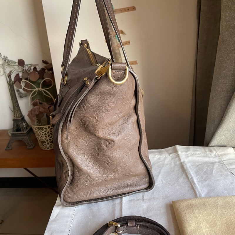 Louis Vuitton高級系列全皮托特包原10幾萬🎞LV老花字壓紋🎞 類never full🎞瀟🎞手提/肩背/側背/斜背/小資包/媽媽包/過夜包🎞正品🎞況好🎞🈶️原包附長背帶-4