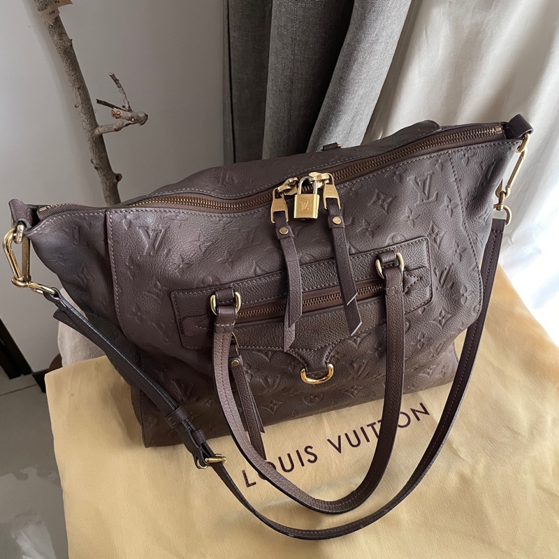 Louis Vuitton高級系列全皮托特包原10幾萬🎞LV老花字壓紋🎞 類never full🎞瀟🎞手提/肩背/側背/斜背/小資包/媽媽包/過夜包🎞正品🎞況好🎞🈶️原包附長背帶-11