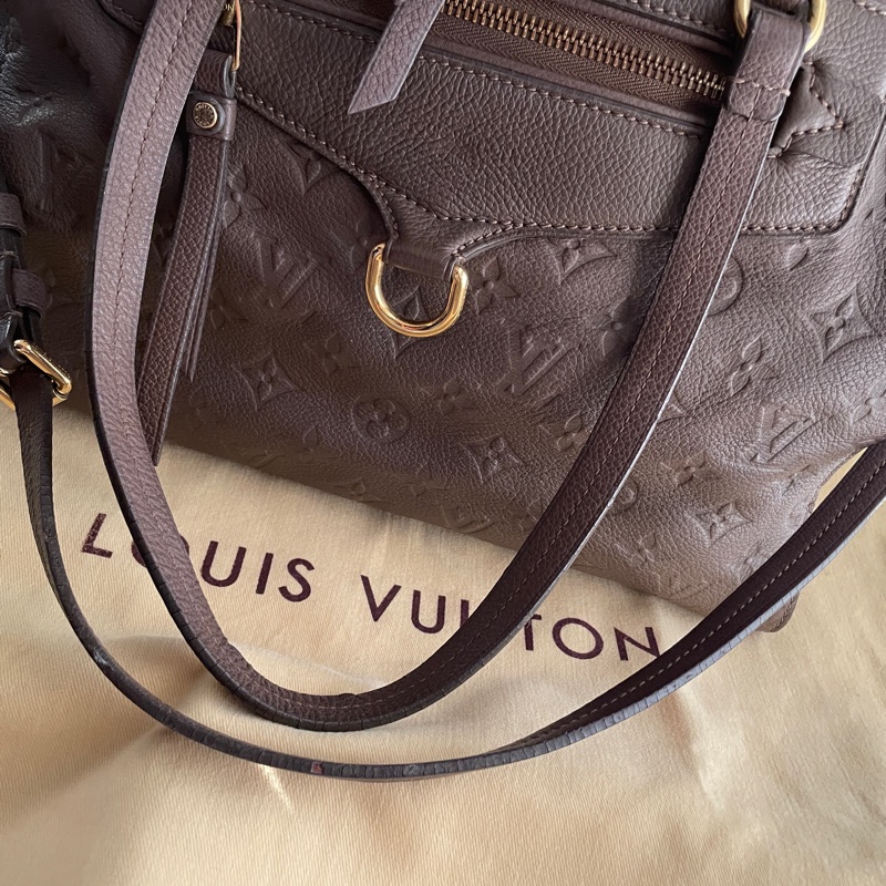 Louis Vuitton高級系列全皮托特包原10幾萬🎞LV老花字壓紋🎞 類never full🎞瀟🎞手提/肩背/側背/斜背/小資包/媽媽包/過夜包🎞正品🎞況好🎞🈶️原包附長背帶-13