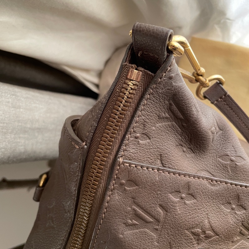 Louis Vuitton高級系列全皮托特包原10幾萬🎞LV老花字壓紋🎞 類never full🎞瀟🎞手提/肩背/側背/斜背/小資包/媽媽包/過夜包🎞正品🎞況好🎞🈶️原包附長背帶-24