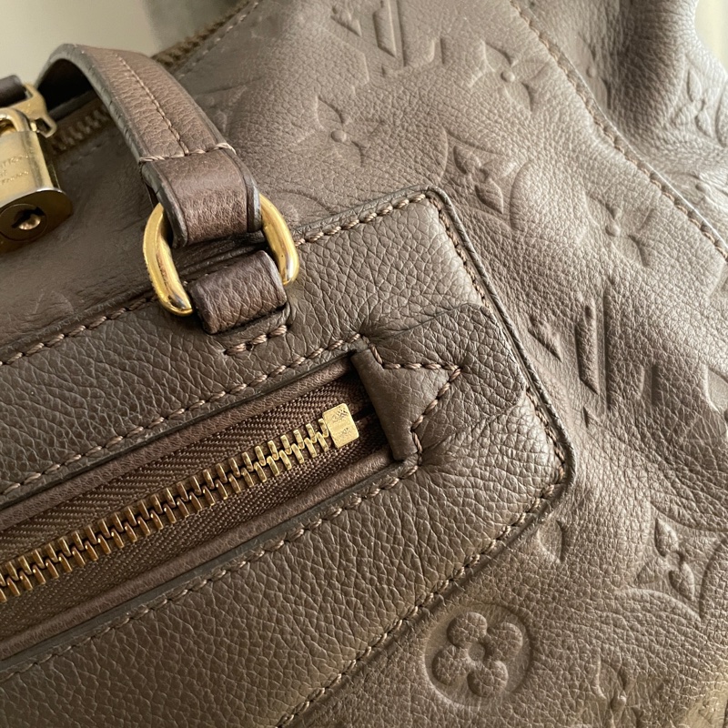 Louis Vuitton高級系列全皮托特包原10幾萬🎞LV老花字壓紋🎞 類never full🎞瀟🎞手提/肩背/側背/斜背/小資包/媽媽包/過夜包🎞正品🎞況好🎞🈶️原包附長背帶-28