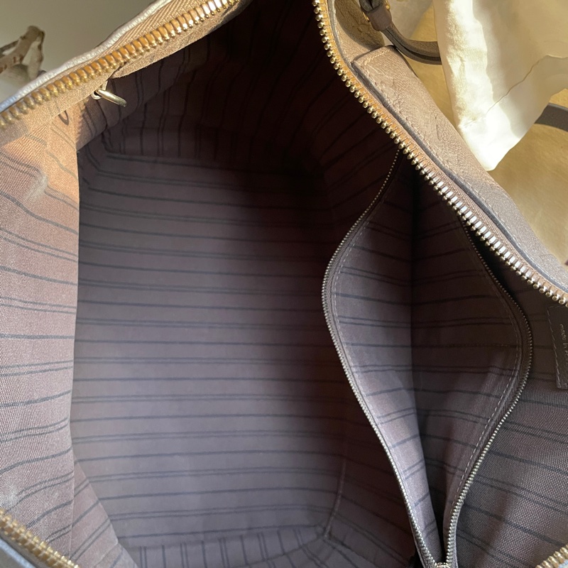 Louis Vuitton高級系列全皮托特包原10幾萬🎞LV老花字壓紋🎞 類never full🎞瀟🎞手提/肩背/側背/斜背/小資包/媽媽包/過夜包🎞正品🎞況好🎞🈶️原包附長背帶-39