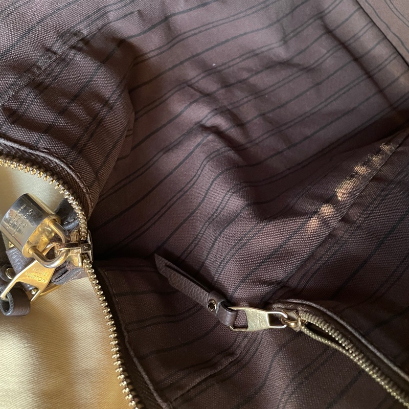 Louis Vuitton高級系列全皮托特包原10幾萬🎞LV老花字壓紋🎞 類never full🎞瀟🎞手提/肩背/側背/斜背/小資包/媽媽包/過夜包🎞正品🎞況好🎞🈶️原包附長背帶-43