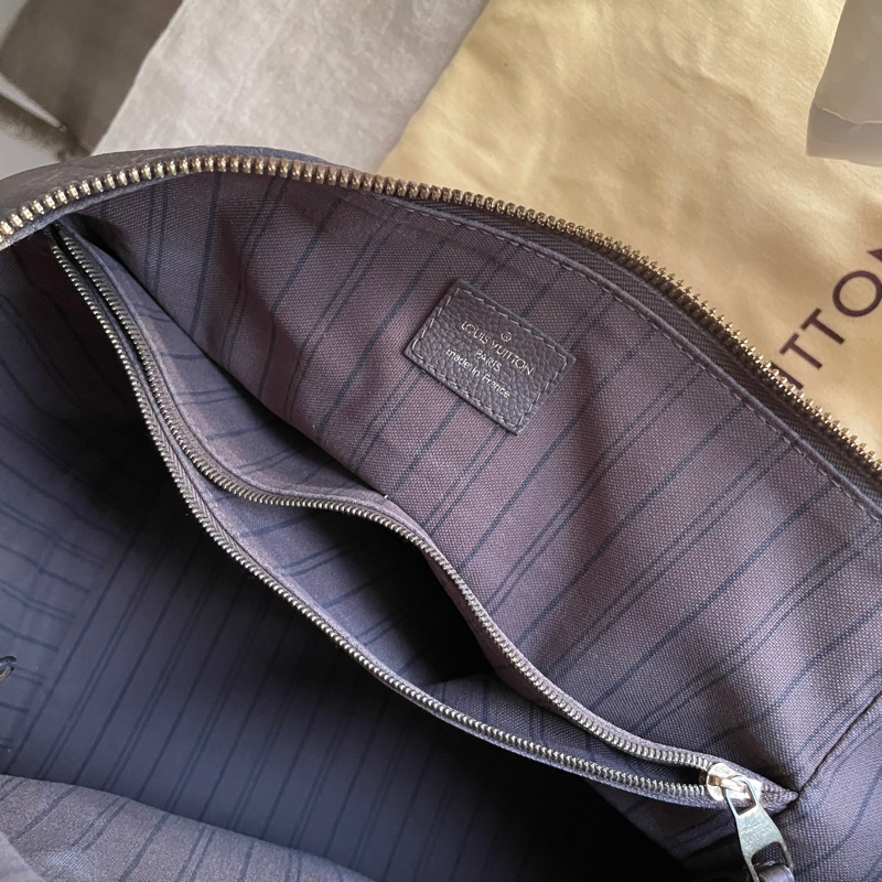 Louis Vuitton高級系列全皮托特包原10幾萬🎞LV老花字壓紋🎞 類never full🎞瀟🎞手提/肩背/側背/斜背/小資包/媽媽包/過夜包🎞正品🎞況好🎞🈶️原包附長背帶-45