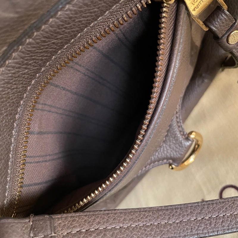 Louis Vuitton高級系列全皮托特包原10幾萬🎞LV老花字壓紋🎞 類never full🎞瀟🎞手提/肩背/側背/斜背/小資包/媽媽包/過夜包🎞正品🎞況好🎞🈶️原包附長背帶-46