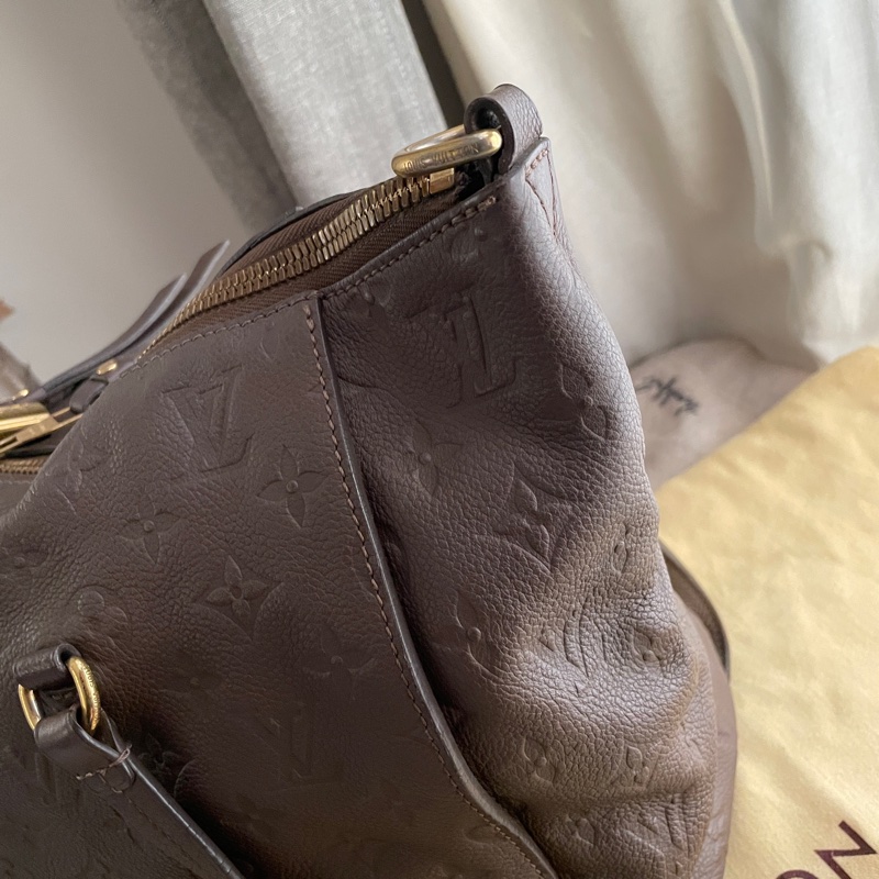 Louis Vuitton高級系列全皮托特包原10幾萬🎞LV老花字壓紋🎞 類never full🎞瀟🎞手提/肩背/側背/斜背/小資包/媽媽包/過夜包🎞正品🎞況好🎞🈶️原包附長背帶-52