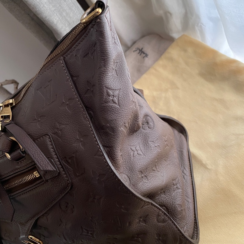 Louis Vuitton高級系列全皮托特包原10幾萬🎞LV老花字壓紋🎞 類never full🎞瀟🎞手提/肩背/側背/斜背/小資包/媽媽包/過夜包🎞正品🎞況好🎞🈶️原包附長背帶-55